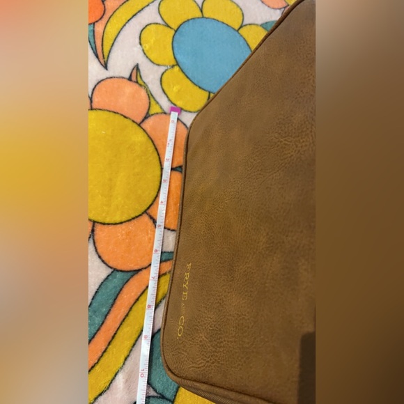 Frye and Co. Vegan Brown Leather Tech Storage Case Never Used - Picture 6 of 8